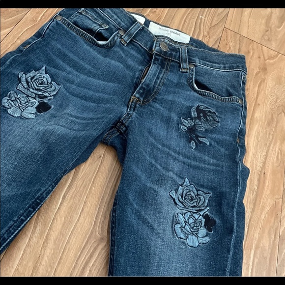 Miss Me Vintage Rose Embroidered Skinny Jeans - Picture 4 of 6